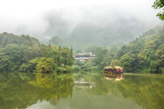 青城山