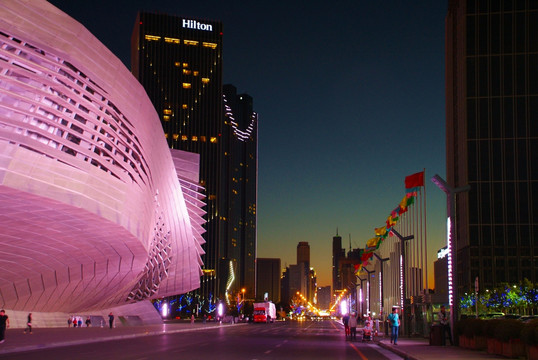 达沃斯会议中心建筑璀璨夜景特写