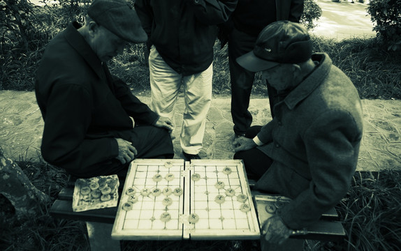 下棋老人旧照片