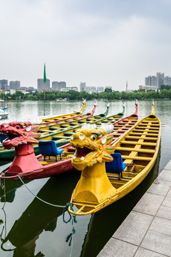 莫愁湖公园龙舟