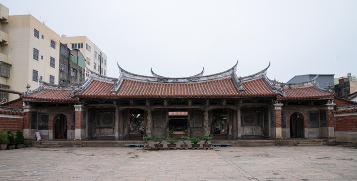 台湾鹿港小镇龙山寺