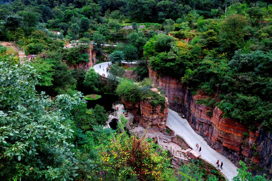 郭亮村挂壁公路