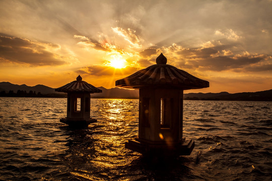 西湖三潭印月 天空 黄昏 落日