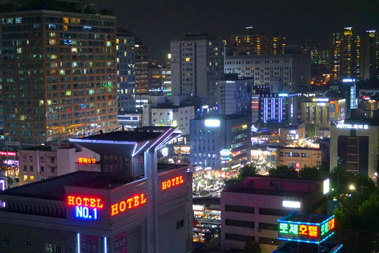 韩国水原市夜色 酒店宾馆夜景