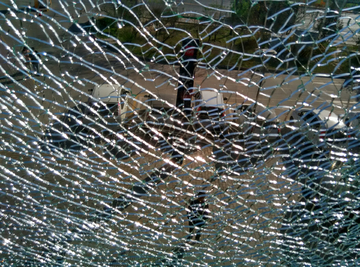破碎玻璃
