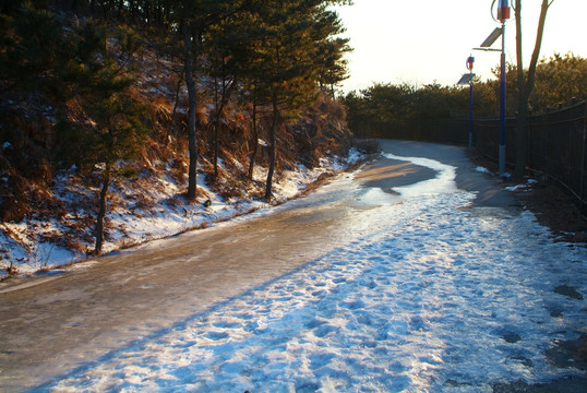 大连莲花山雪景