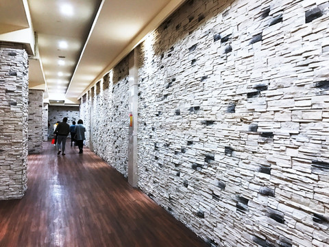 砖墙艺术走廊