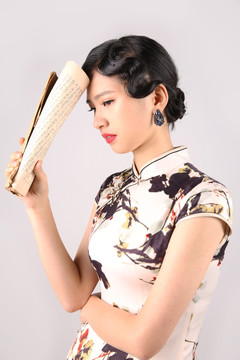 中國(guó)古典旗袍女子