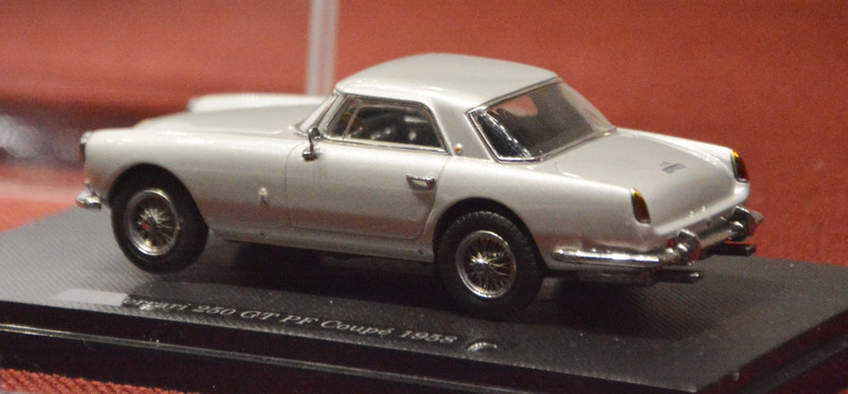 法拉利车模型