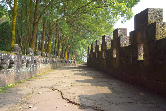 合川钓鱼城城墙及跑马道