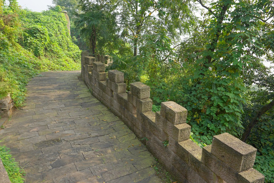 合川钓鱼城城墙及跑马道