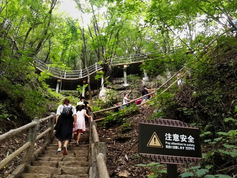 景区游客 旅游景点景区安全提示