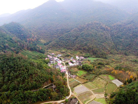 航拍小山村