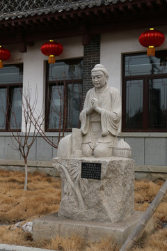 闻雷泣墓