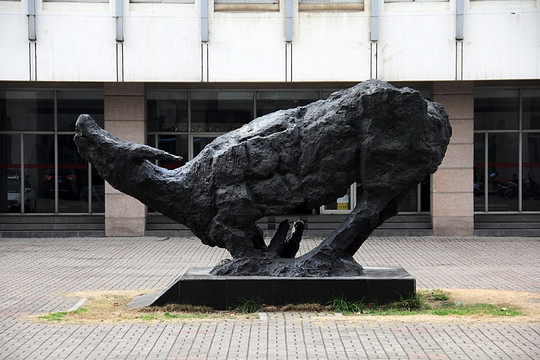 南京大学 校园雕塑