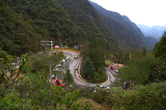 娄山关 盘山路