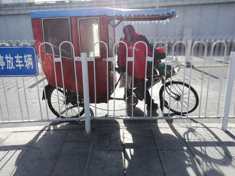 三輪車夫