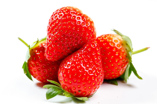 草莓 奶油草莓高清白底