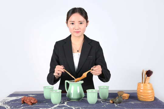 泡茶女人