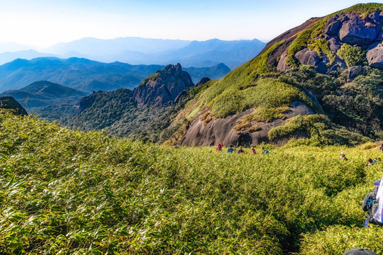 群山风景 云髻山