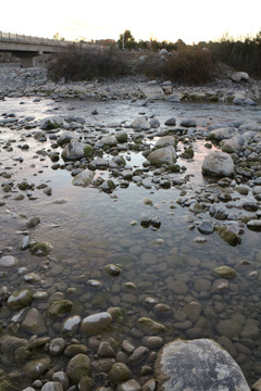 河水卵石