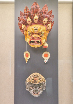 藏族彩漆跳神面具