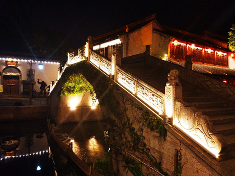 鲁镇水乡古镇夜景