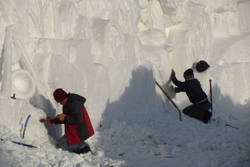 制作雪雕