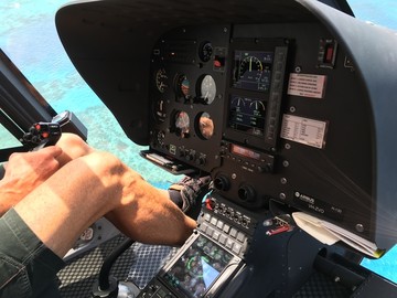 駕駛飛機