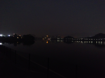 立新湖夜色风景