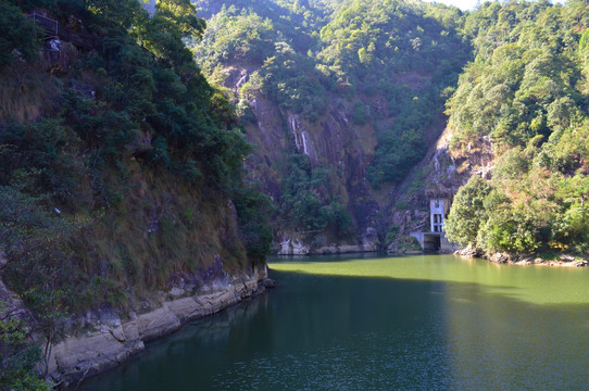 九鲤湖