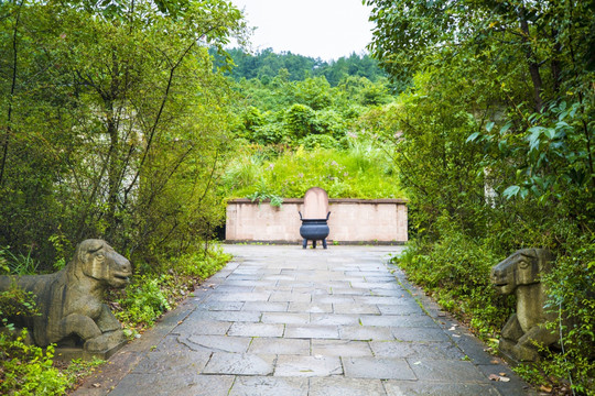 剑门关景区平襄侯祠姜维墓