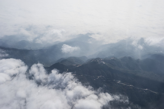 俯瞰山峦