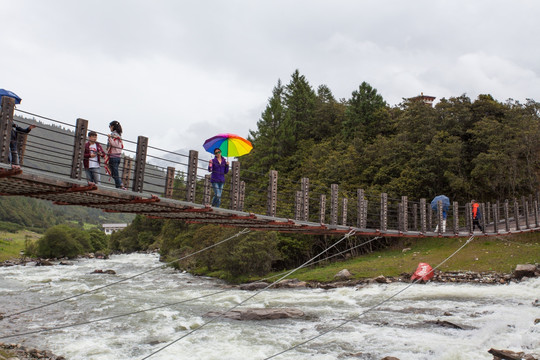 西藏风光桥山水