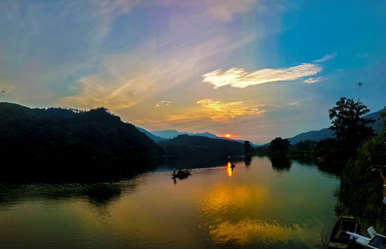 大龙湾秋浦河