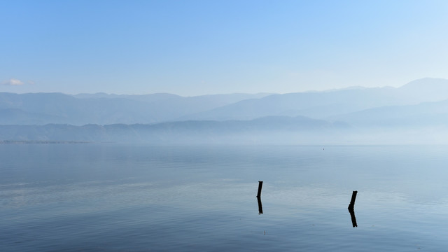 湖光山色