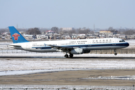 大雪 飞机 降落 中国南方航空