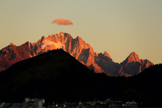 玉龙雪山