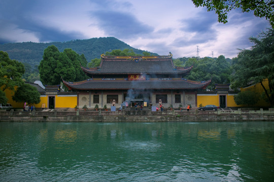 阿育王寺 天王殿