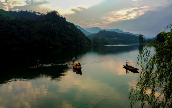 航拍秋浦河大龙湾