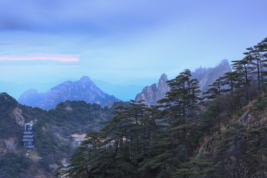 山间 山谷 黄山