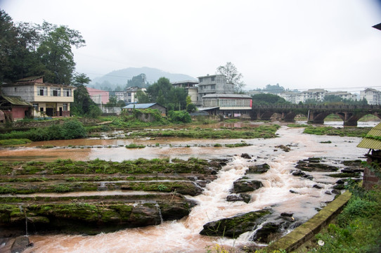 下里乡 河床