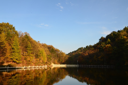 陷马池秋色