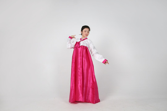 朝鲜族服饰美女