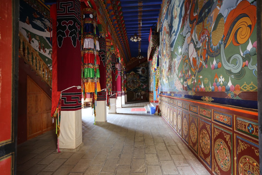 香格里拉噶丹松赞林寺