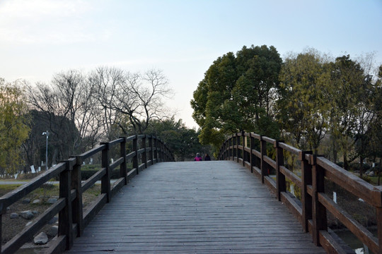 木桥桥面