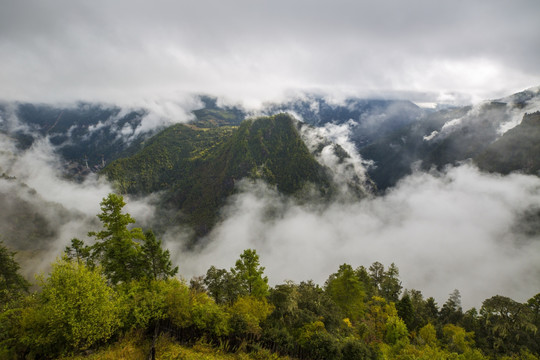 香格里拉山区风光