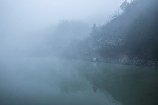 大明山雾景