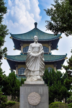行吟閣屈原塑像