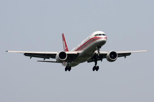 飞机降落 上海航空